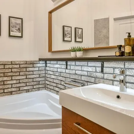 Stylish In Old Town/ Urban Rent *