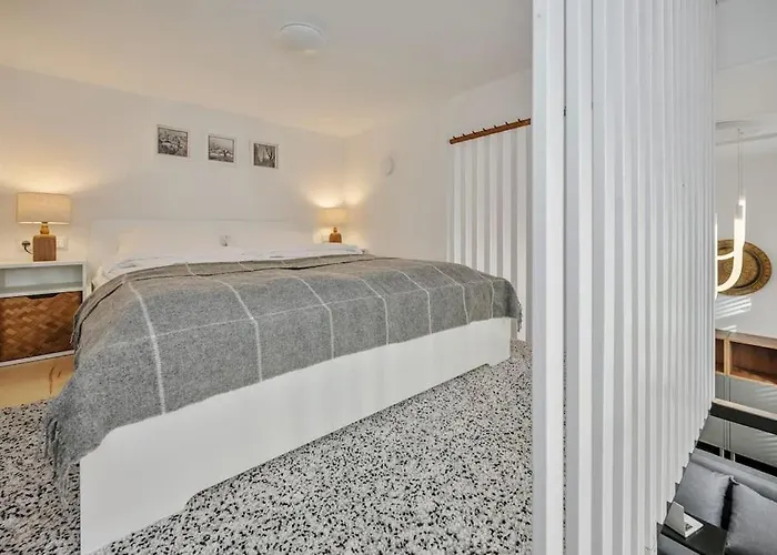 Stylish In Old Town/ Urban Rent *