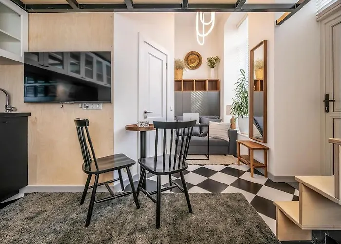 Butas Stylish In Old Town/ Urban Rent